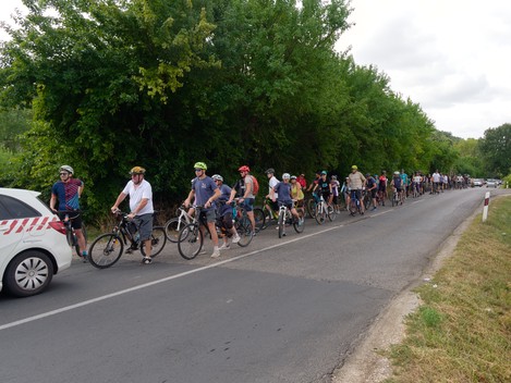 Demonstráció kerékpárútért